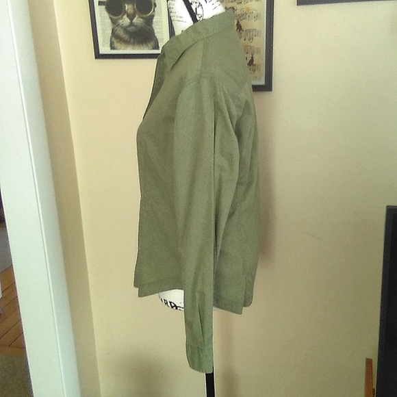 WOMEN'S "COLUMBIA" LONG SLEEVE SHIRT (sz M) - Picture 3 of 11